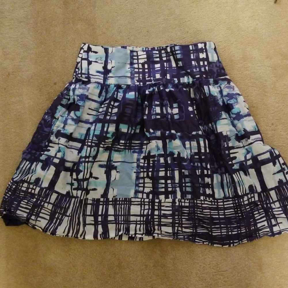 Above the knee skirt